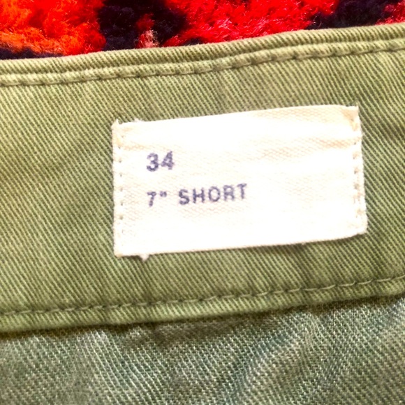 GAP Broken-In Chino Shorts - Picture 2 of 3